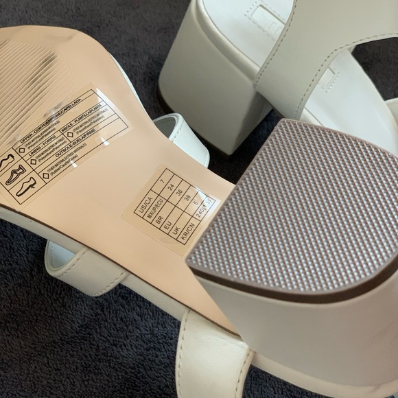 NEW White Forever 21 Sandal Size 7 no flaws - Picture 10 of 10